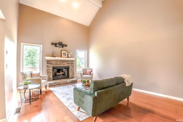 1735 Greythorn Drive, Fort Wayne, IN 46815