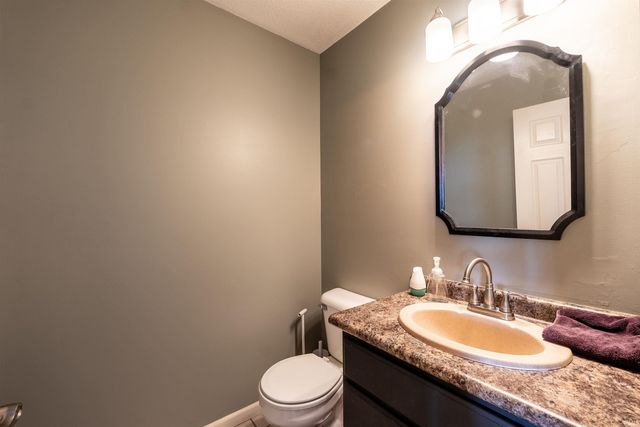 1735 Greythorn Drive, Fort Wayne, IN 46815