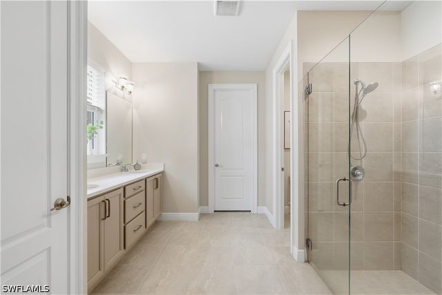 14796 Windward LN, Naples, FL 34114