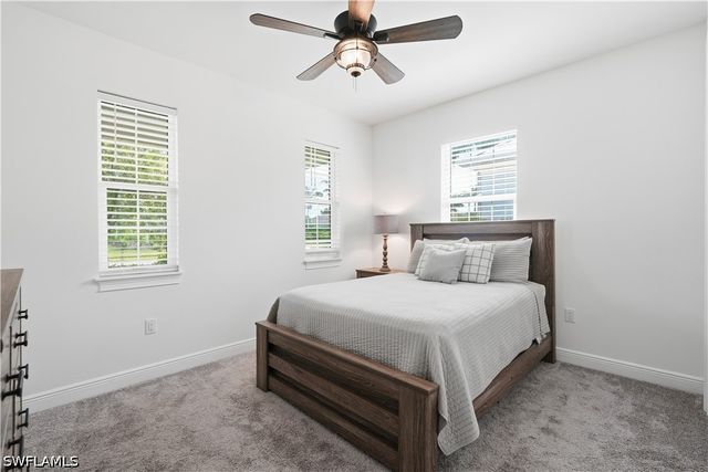 14796 Windward LN, Naples, FL 34114
