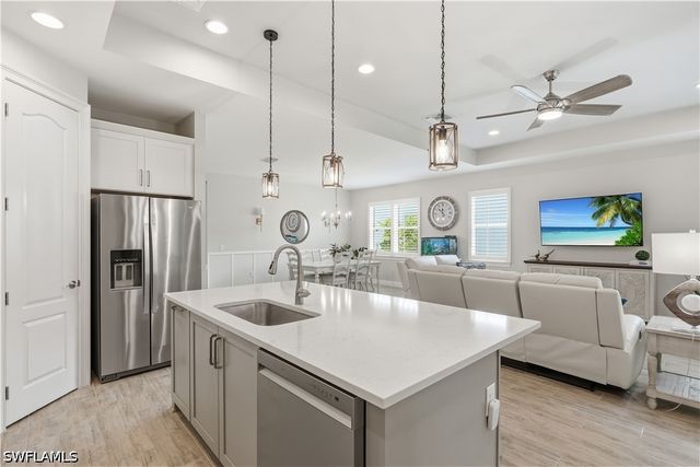 14796 Windward LN, Naples, FL 34114