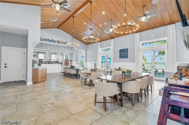 14796 Windward LN, Naples, FL 34114