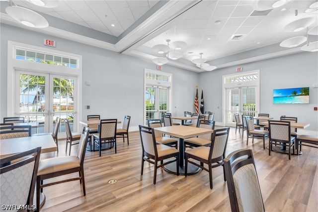 14796 Windward LN, Naples, FL 34114