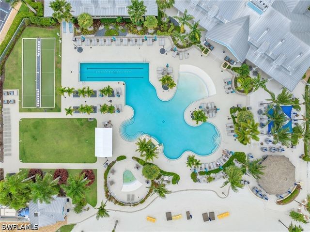 14796 Windward LN, Naples, FL 34114