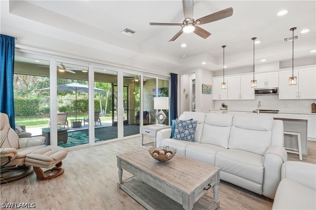14796 Windward LN, Naples, FL 34114