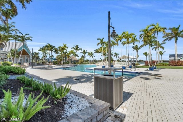 14796 Windward LN, Naples, FL 34114