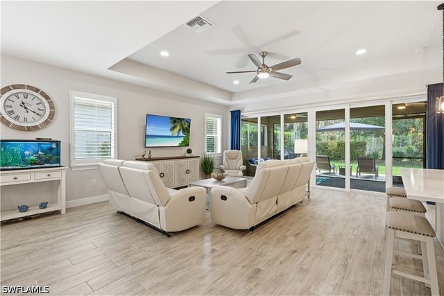 14796 Windward LN, Naples, FL 34114