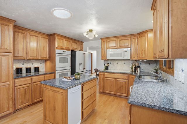 9627 N Fotheringham St, Spokane, WA 99208