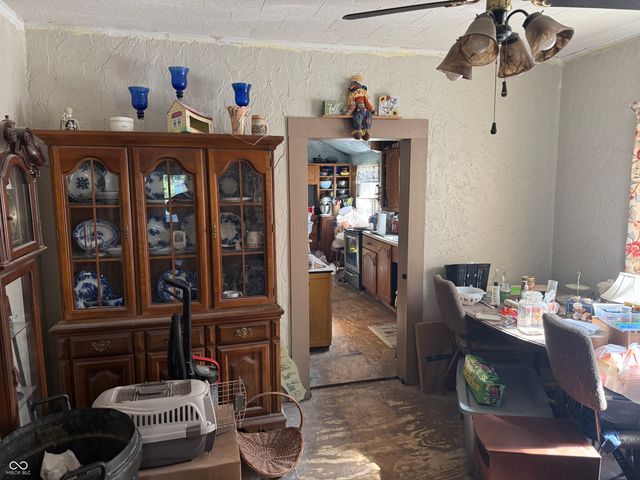 1132 Manor Court, Anderson, IN 46016