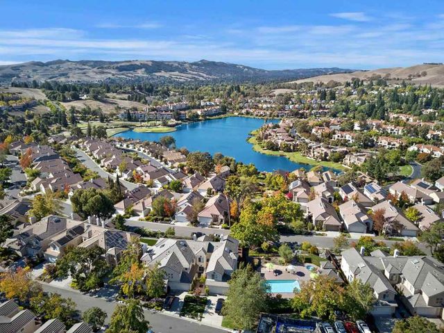 6206 Lakeview Cir, San Ramon, CA 94582