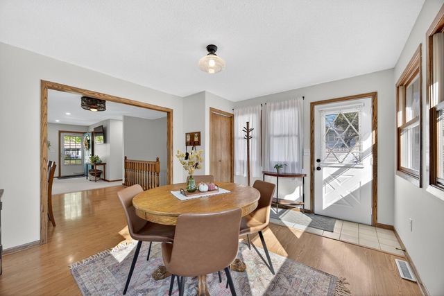 3780 Willow Heights Drive SW, Rochester, MN 55902