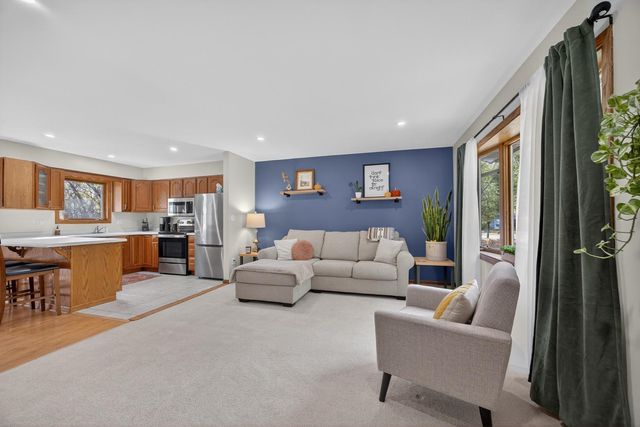 3780 Willow Heights Drive SW, Rochester, MN 55902