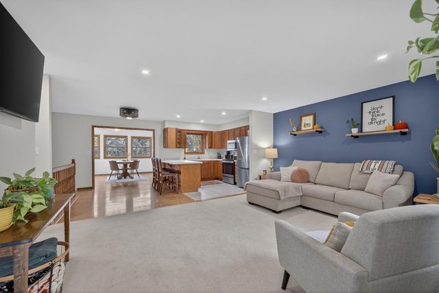 3780 Willow Heights Drive SW, Rochester, MN 55902