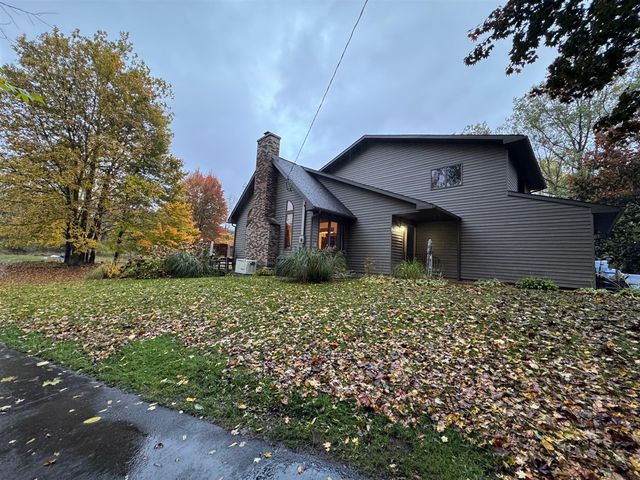 4901 S Drive, Athens, MI 49011