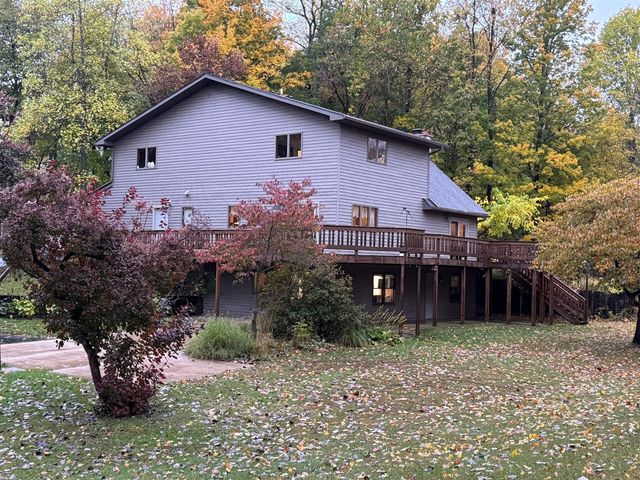 4901 S Drive, Athens, MI 49011