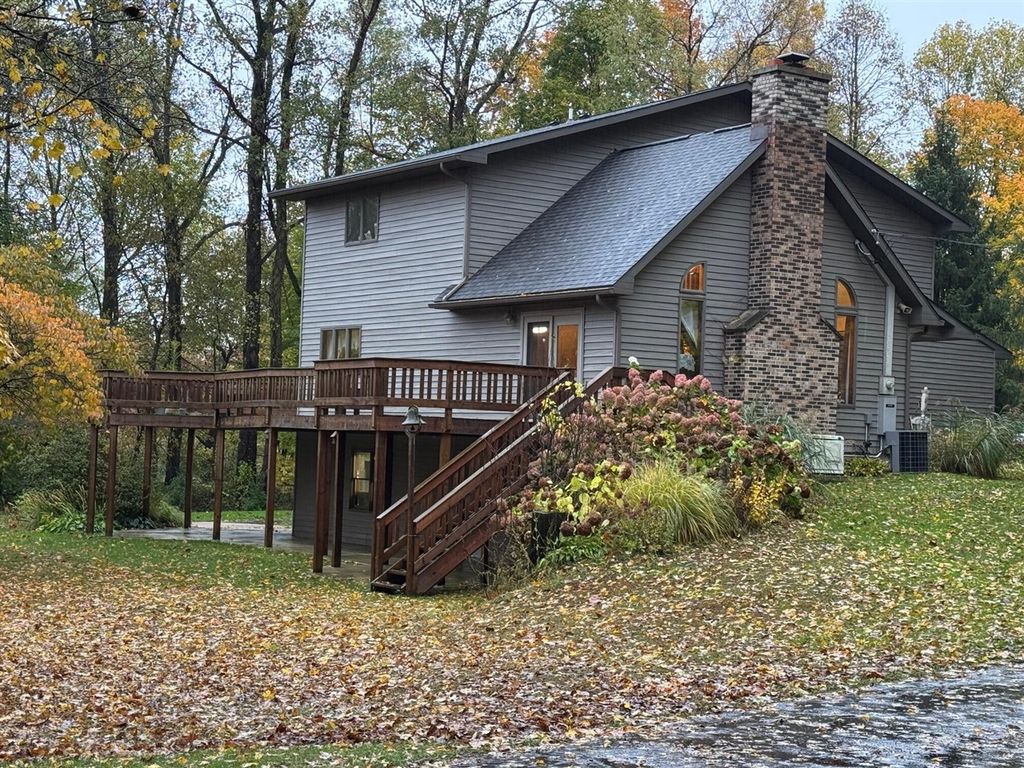 4901 S Drive, Athens, MI 49011