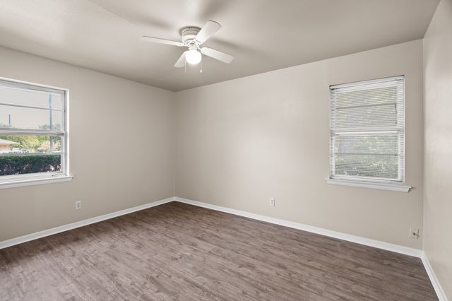 724 Chisholm Trail, Denton, TX 76209