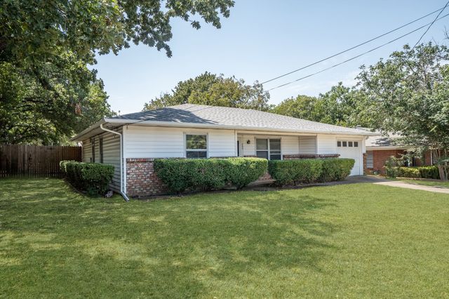 724 Chisholm Trail, Denton, TX 76209