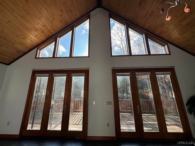 5275 Chaison 23.5 Road, Gladstone, MI 49873