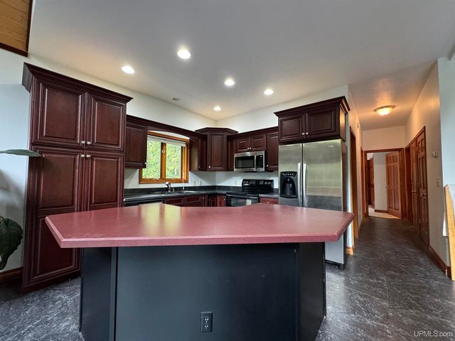 5275 Chaison 23.5 Road, Gladstone, MI 49873