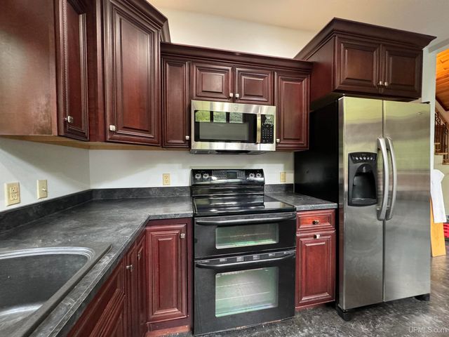 5275 Chaison 23.5 Road, Gladstone, MI 49873