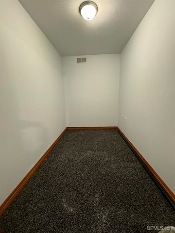 5275 Chaison 23.5 Road, Gladstone, MI 49873