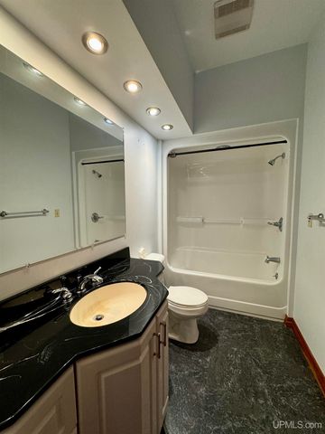 5275 Chaison 23.5 Road, Gladstone, MI 49873