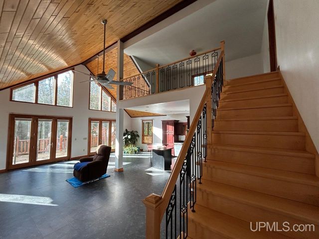 5275 Chaison 23.5 Road, Gladstone, MI 49873