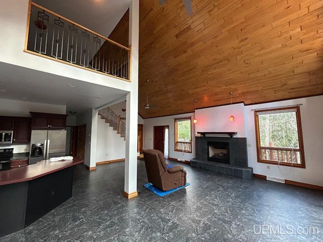 5275 Chaison 23.5 Road, Gladstone, MI 49873