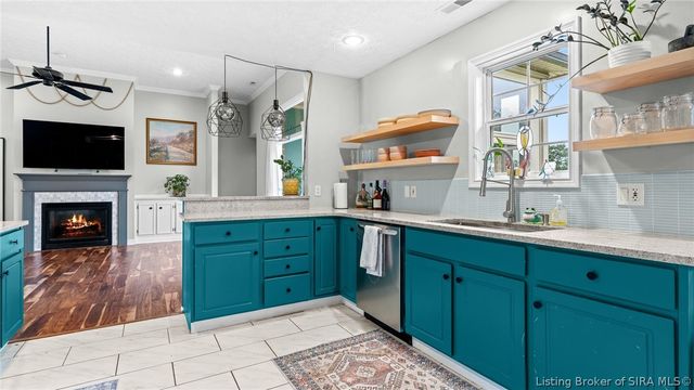 326 River Forest Parkway, Jeffersonville, IN 47130