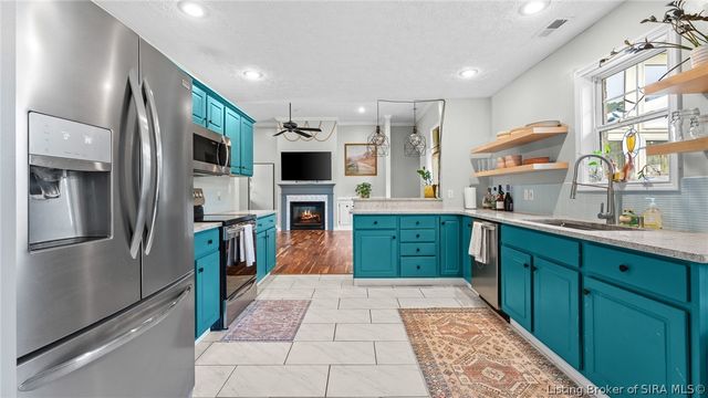326 River Forest Parkway, Jeffersonville, IN 47130