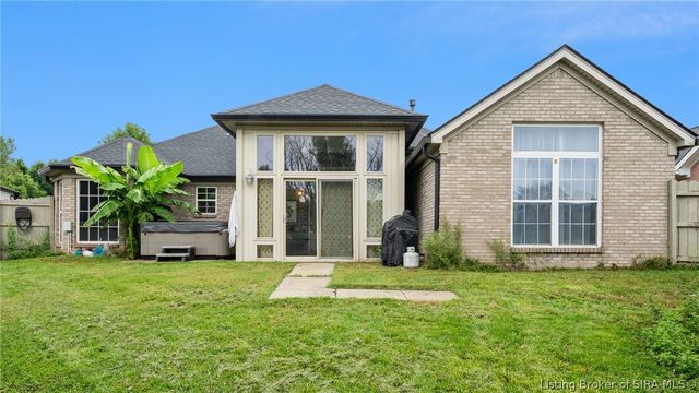 326 River Forest Parkway, Jeffersonville, IN 47130