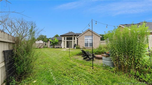 326 River Forest Parkway, Jeffersonville, IN 47130