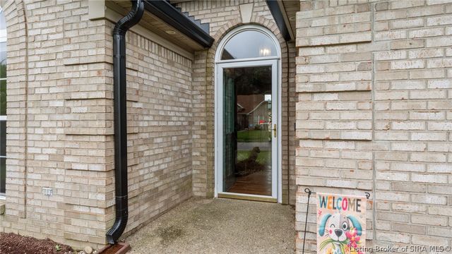 326 River Forest Parkway, Jeffersonville, IN 47130