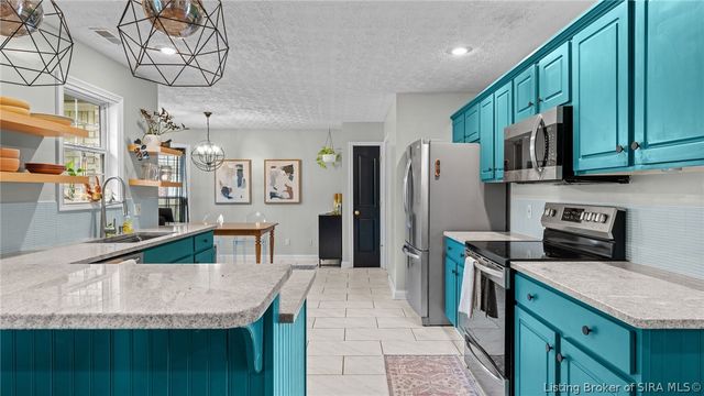 326 River Forest Parkway, Jeffersonville, IN 47130