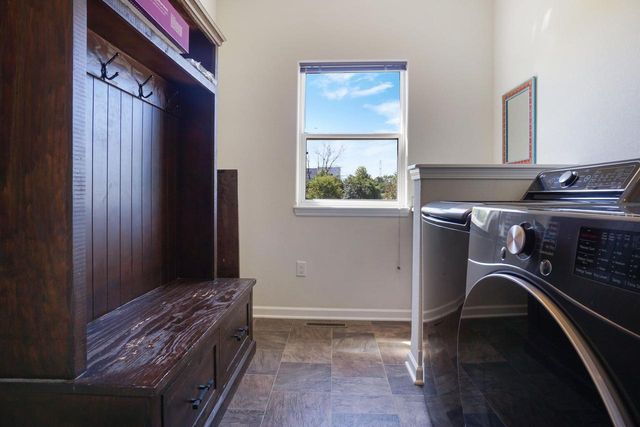 N60W13839 Weyerhaven DRIVE, Menomonee Falls, WI 53051
