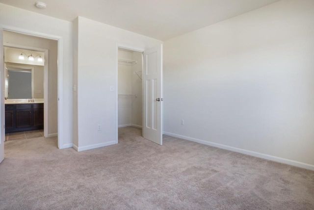 N60W13839 Weyerhaven DRIVE, Menomonee Falls, WI 53051