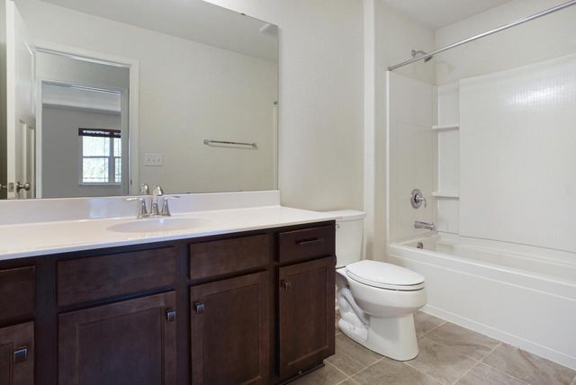 N60W13839 Weyerhaven DRIVE, Menomonee Falls, WI 53051