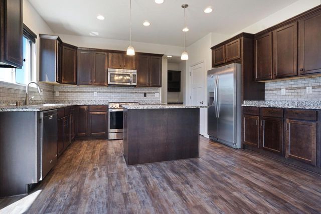 N60W13839 Weyerhaven DRIVE, Menomonee Falls, WI 53051