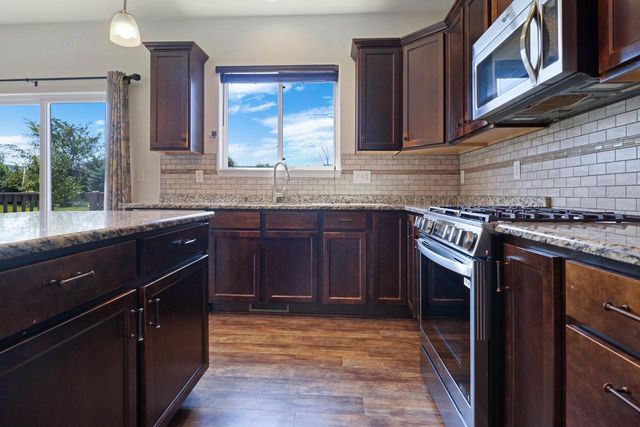 N60W13839 Weyerhaven DRIVE, Menomonee Falls, WI 53051