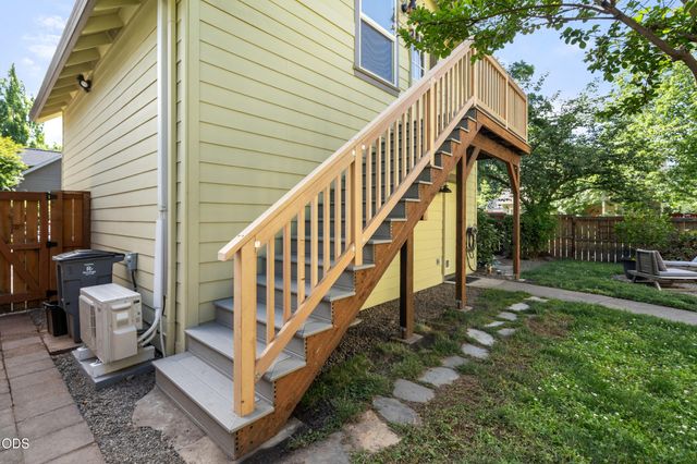 149 Graham Way, Talent, OR 97540