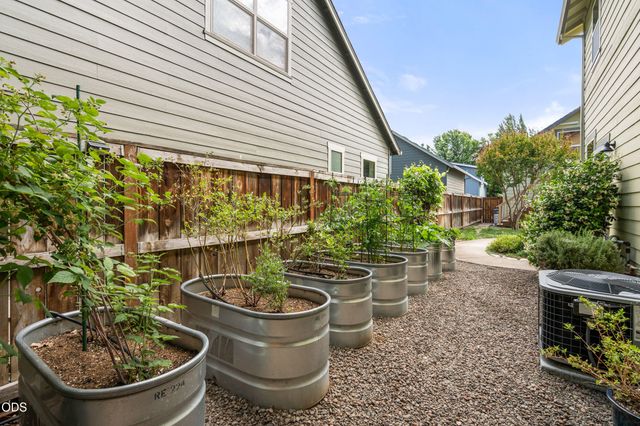 149 Graham Way, Talent, OR 97540