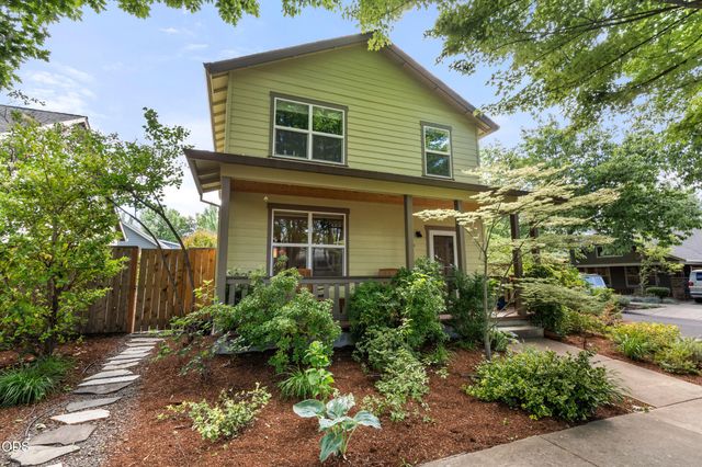 149 Graham Way, Talent, OR 97540