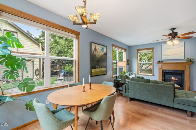 149 Graham Way, Talent, OR 97540
