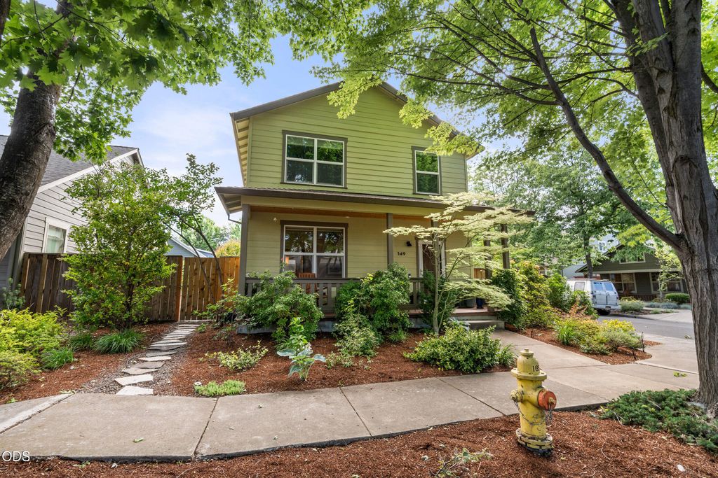 149 Graham Way, Talent, OR 97540