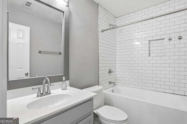 1203 Oakmont Ridge Drive, Lawrenceville, GA 30043