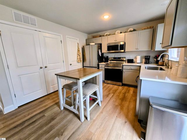 104 Forest Drive, Liberty, SC 29657