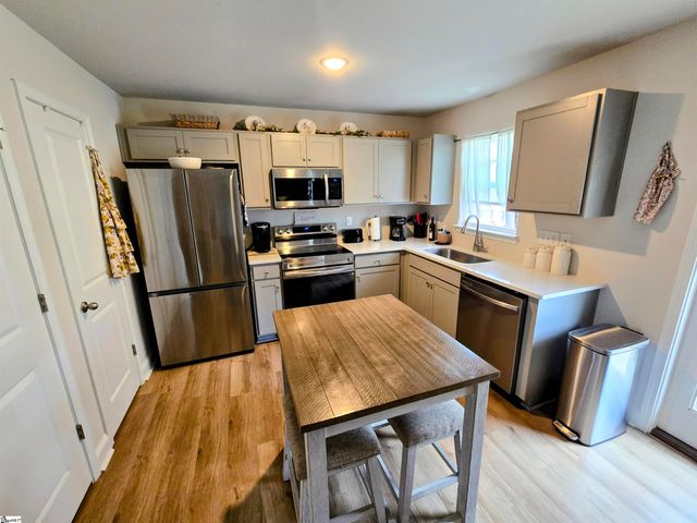 104 Forest Drive, Liberty, SC 29657