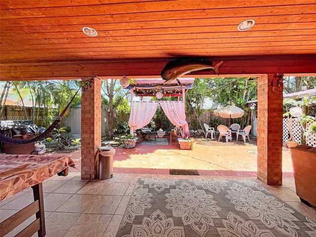 18003 SW 153rd Pl, Miami, FL 33187