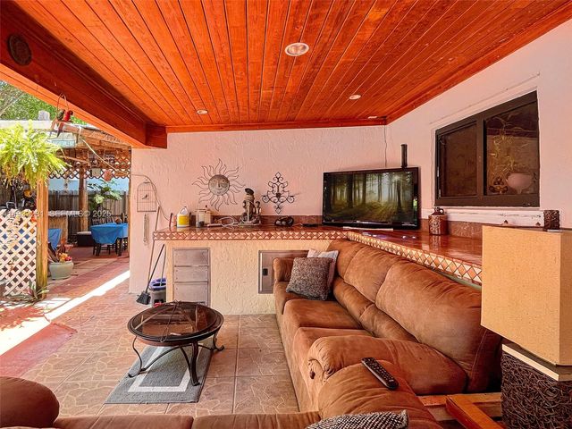 18003 SW 153rd Pl, Miami, FL 33187